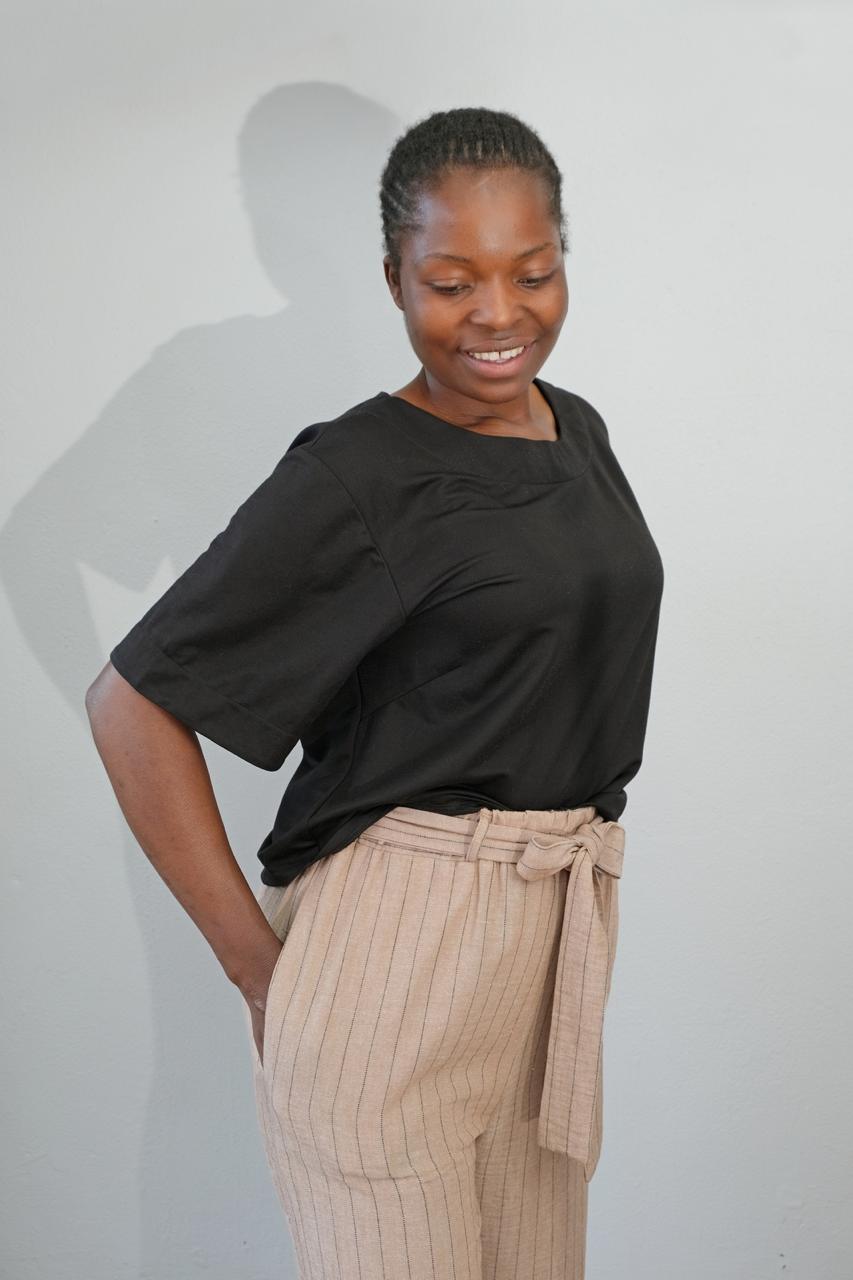 Black Cropped Crew neck